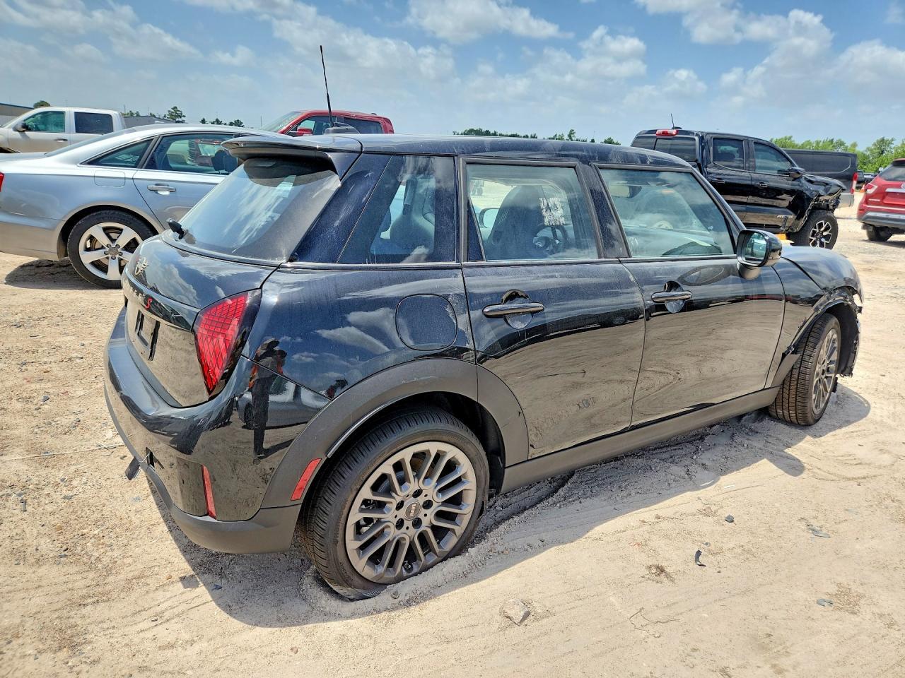 2026 Mini Cooper S - Фото 3