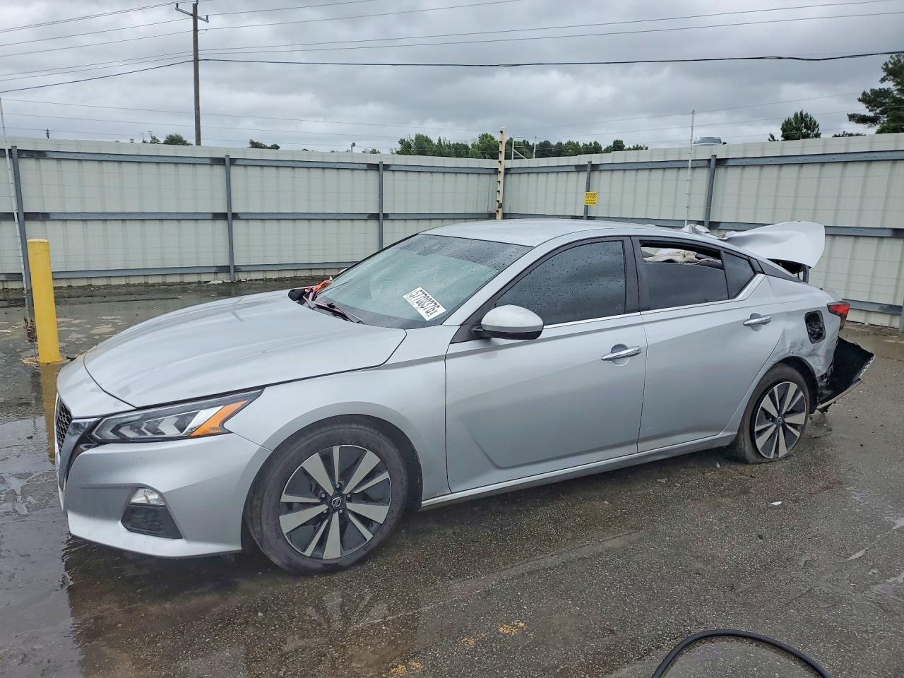 2022 Nissan Altima Sv