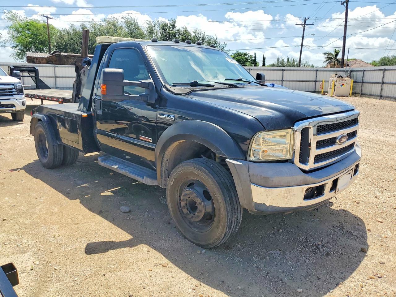 2005 Ford F450 Super Duty - Image 4