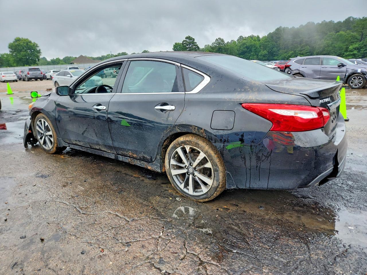 2016 Nissan Altima 2.5 Sr - Image 2