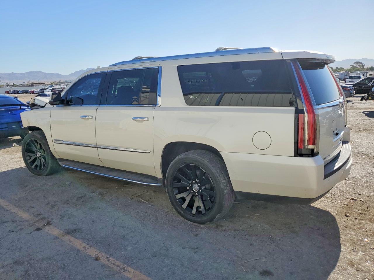 2015 Cadillac Escalade Esv Luxury - Фото 2