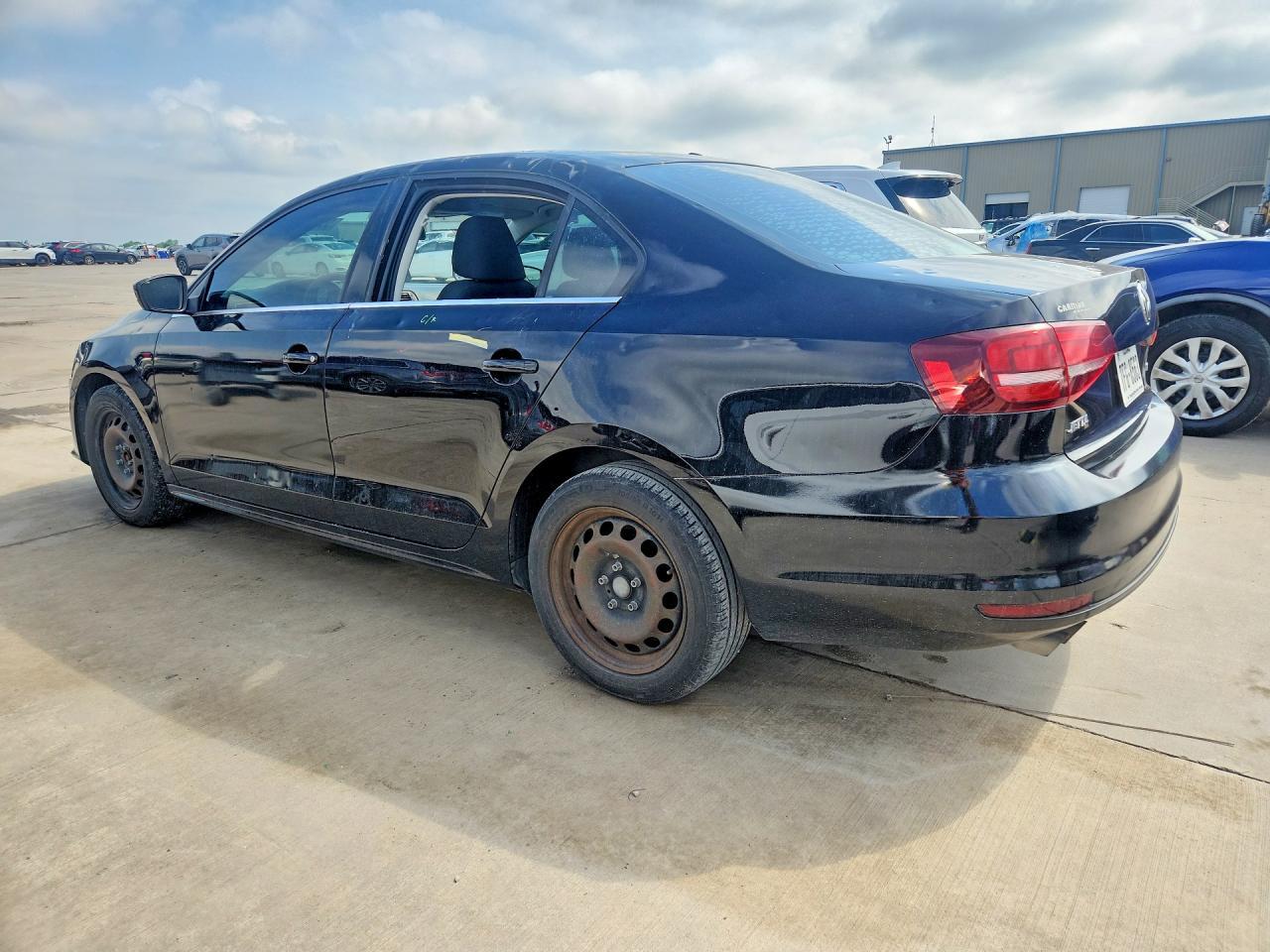 2017 Volkswagen Jetta S - Фото 2