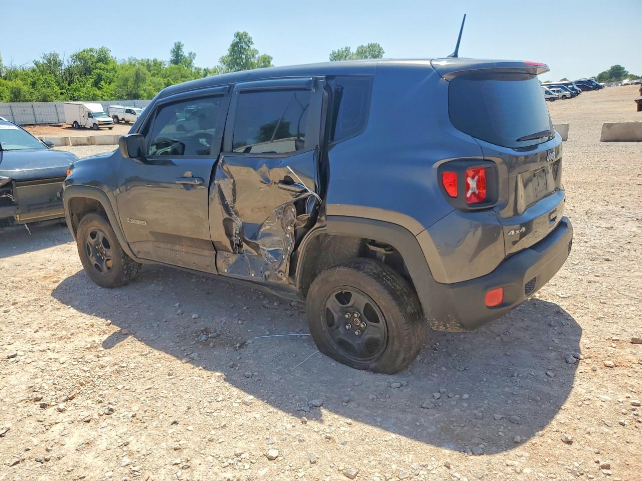 2018 Jeep Renegade - Image 2
