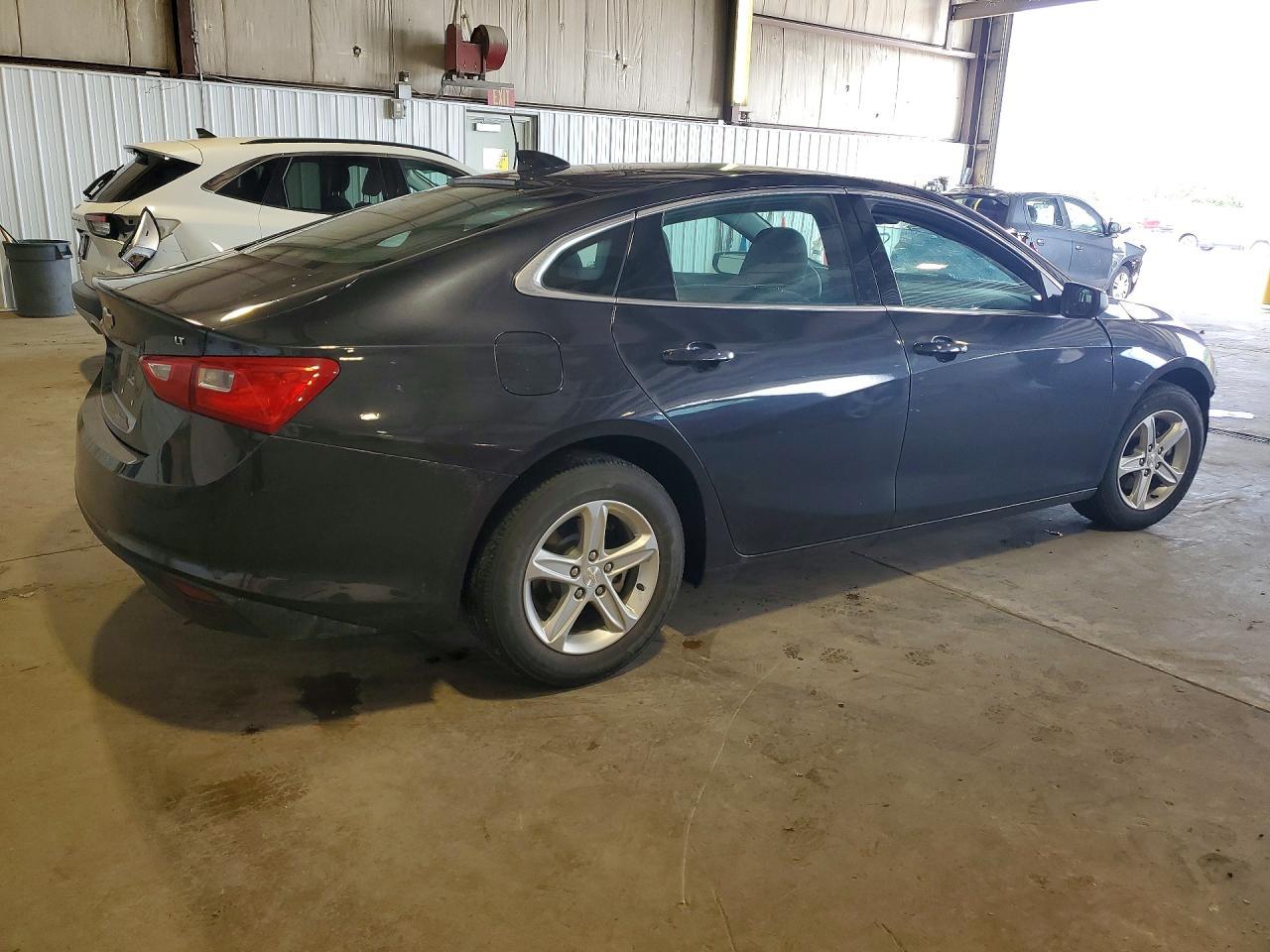 2023 Chevrolet Malibu Lt - Фото 3