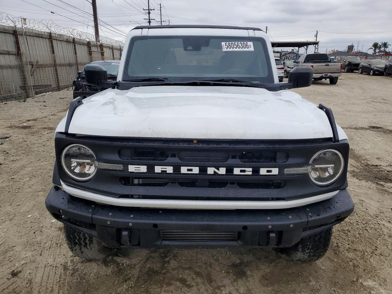 2022 Ford Bronco Base - Image 5