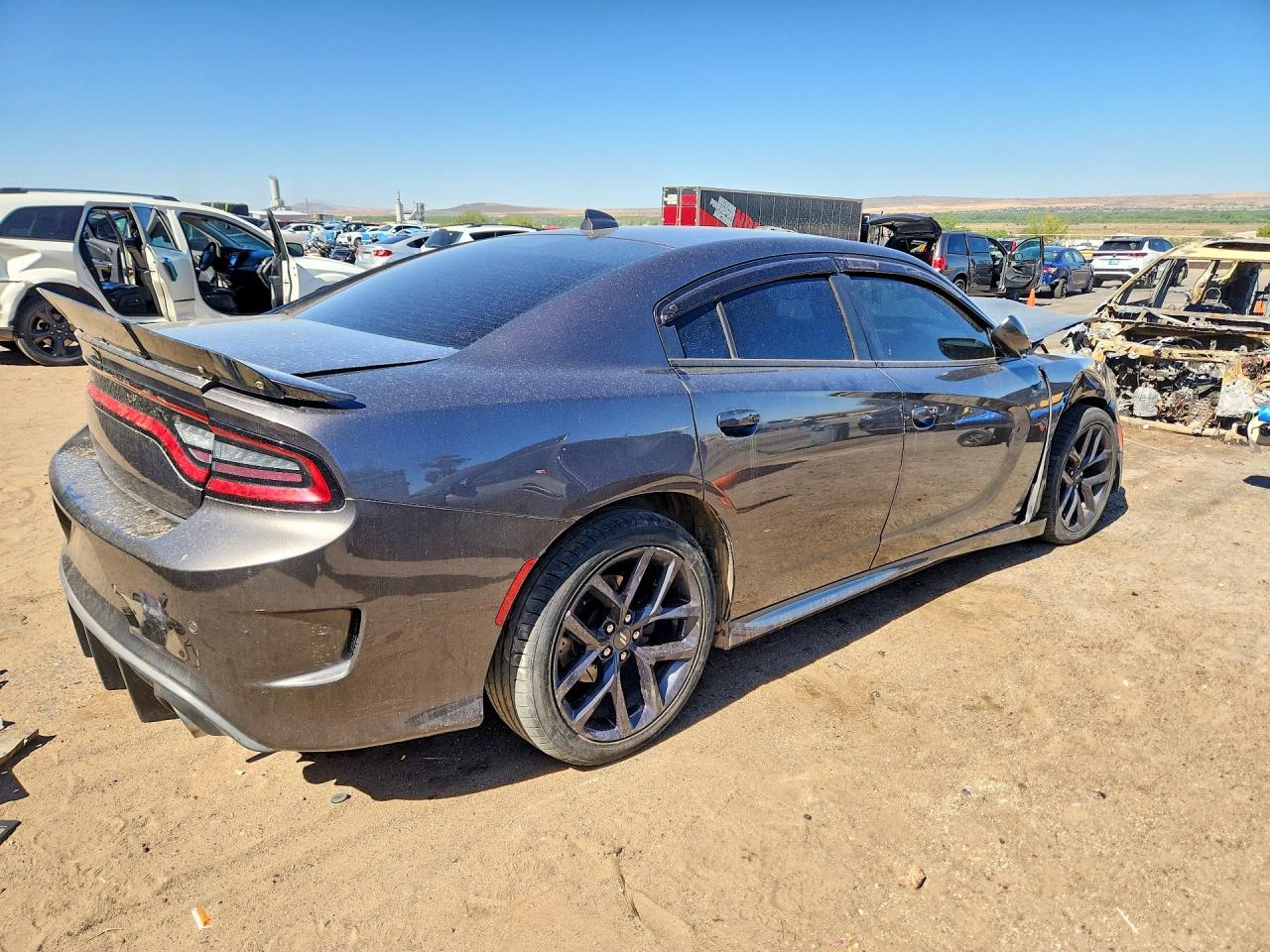 2019 Dodge Charger R - Фото 3