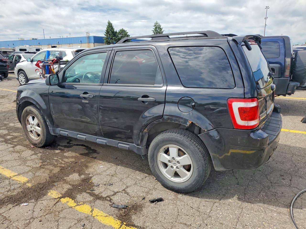 2012 Ford Escape Xlt - Image 2