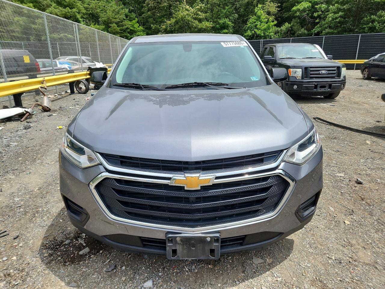 2019 Chevrolet Traverse Ls - Фото 5