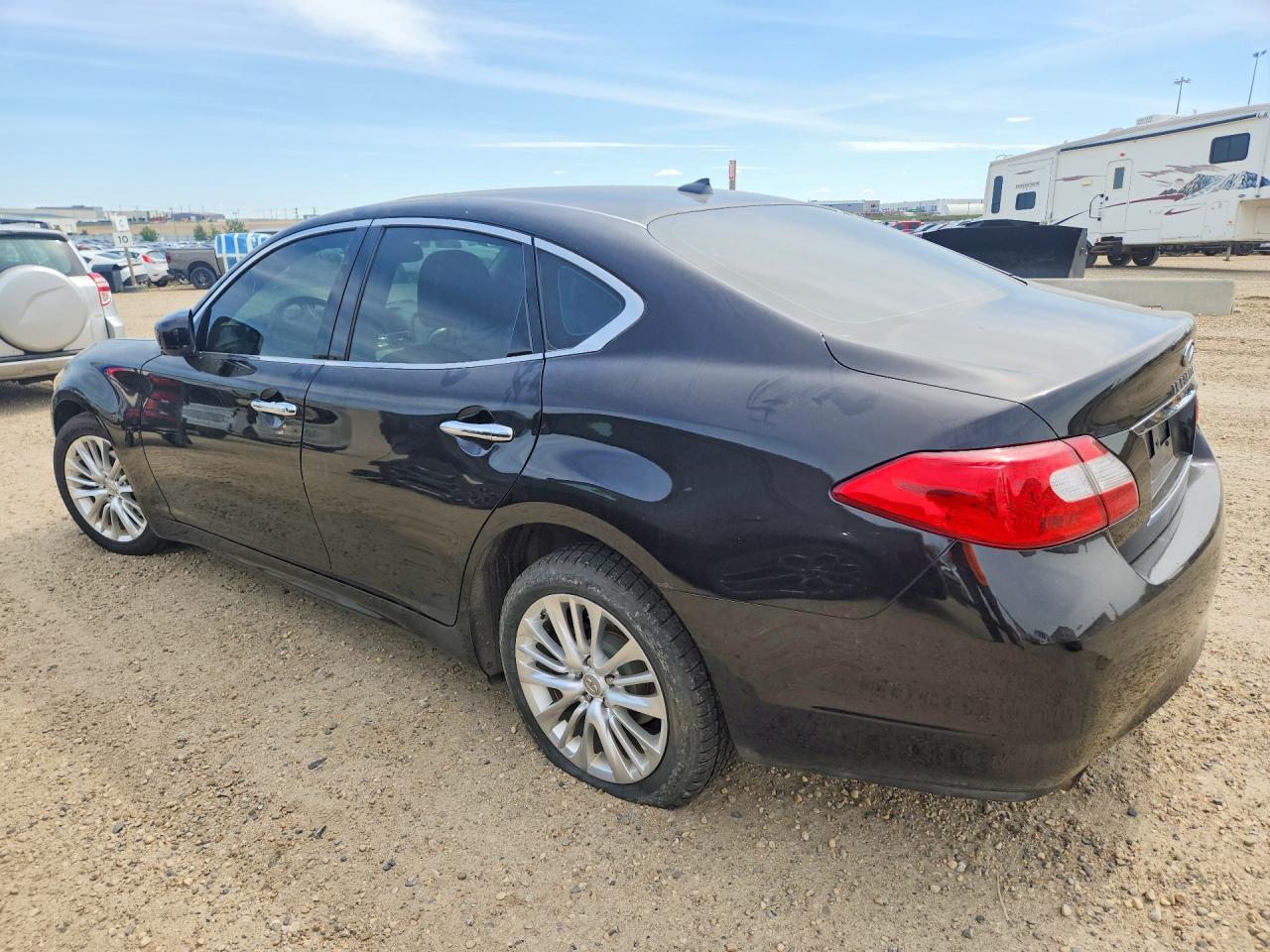 2012 Infiniti M56 X - Image 2