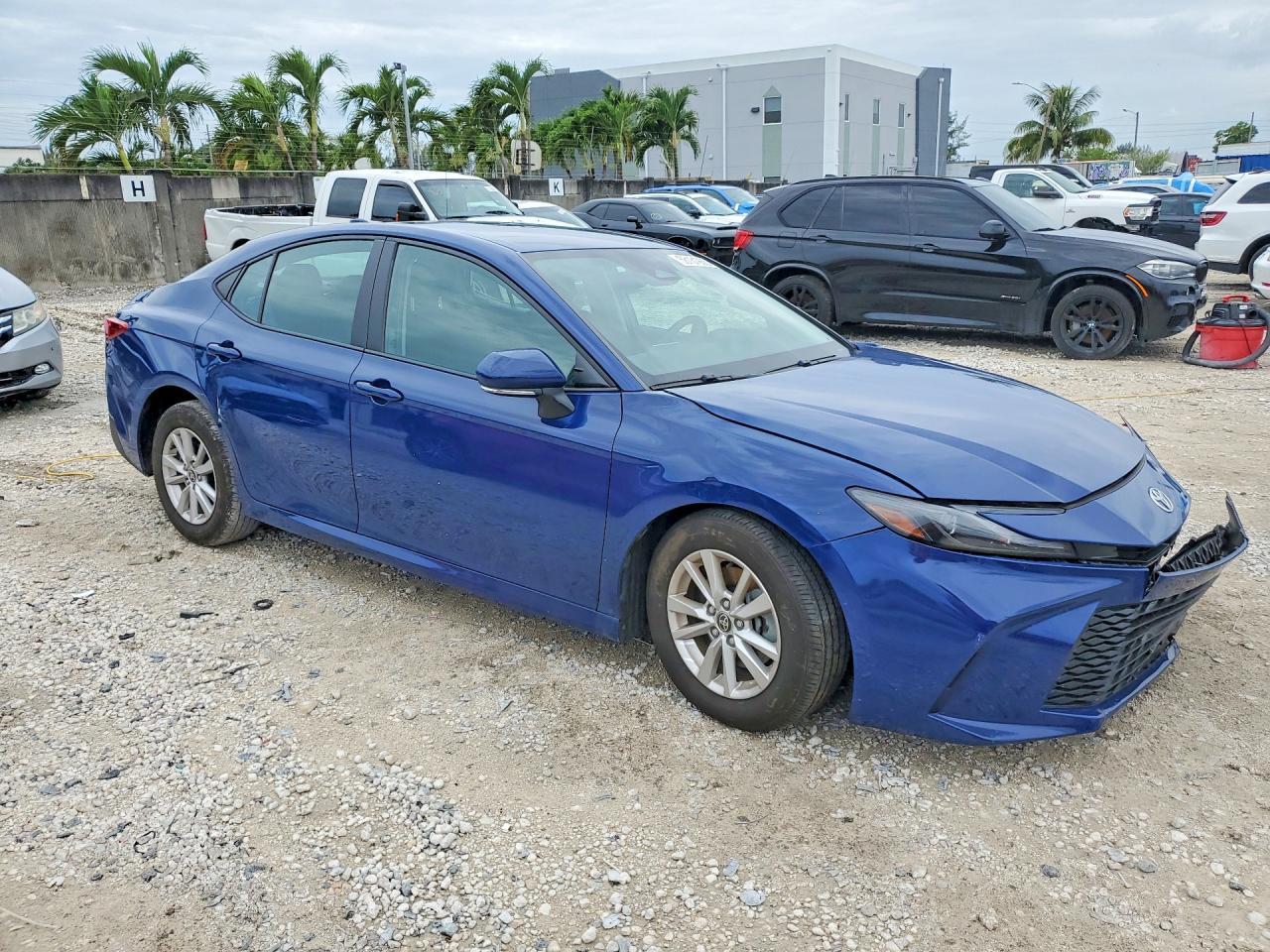 2025 Toyota Camry Le - Image 4