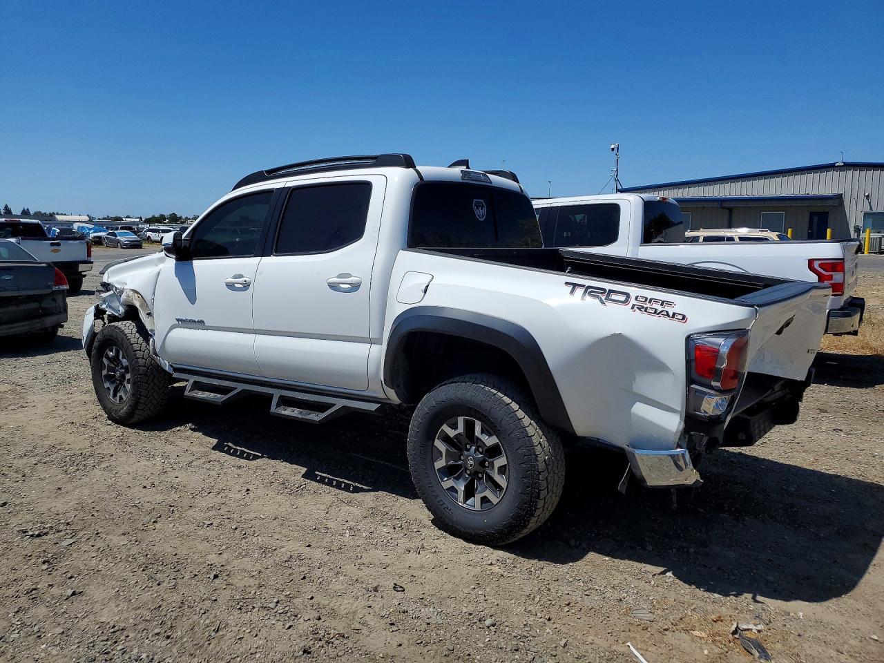 2022 Toyota Tacoma Trd Off-Road - Image 2
