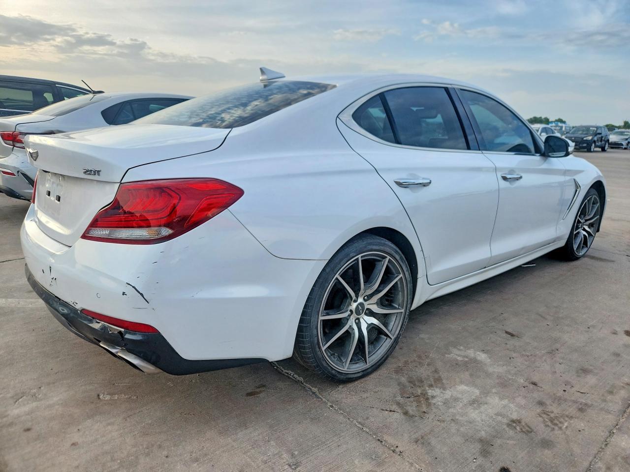 2019 Genesis G70 2.0T Advanced - Фото 3