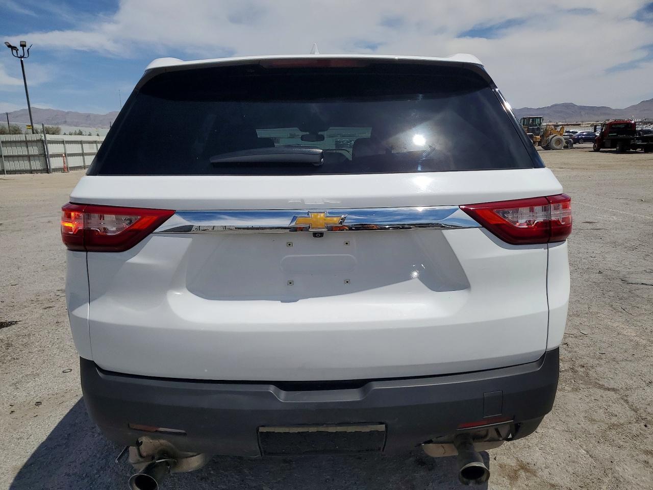 2021 Chevrolet Traverse Ls - Фото 6