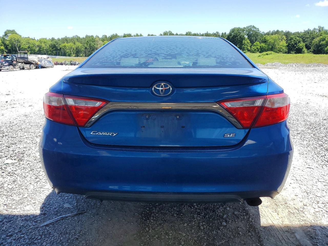 2017 Toyota Camry Se - Фото 6