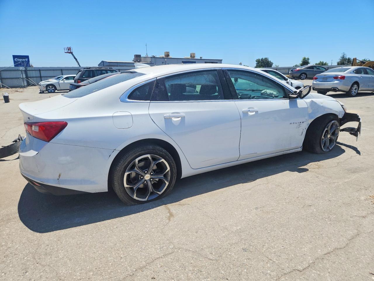 2023 Chevrolet Malibu Lt - Фото 3