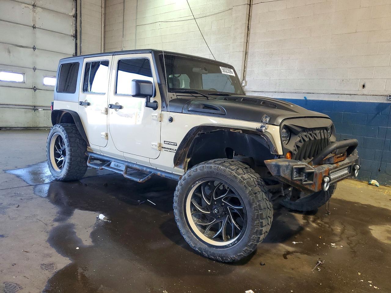 2011 Jeep Wrangler Unlimited Sport - Фото 4