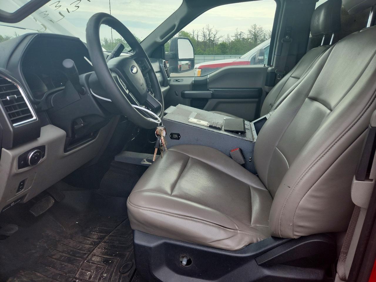 2017 Ford F550 Super Duty - Image 7