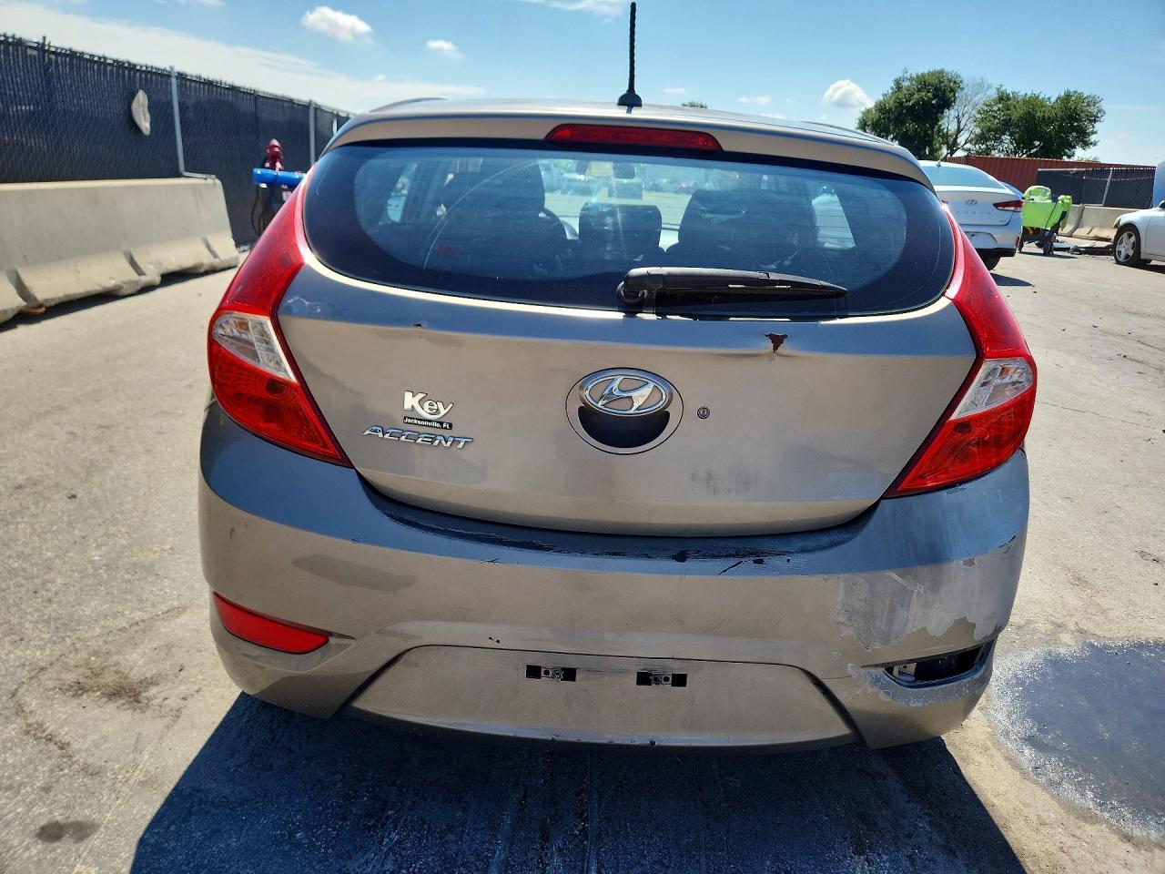 2014 Hyundai Accent Gs - Image 6