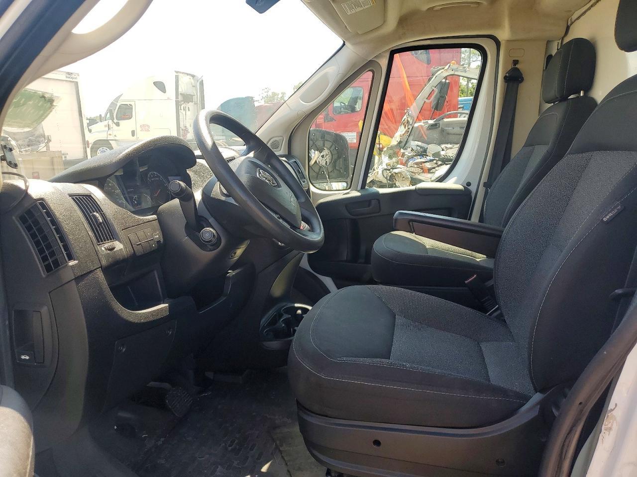 2018 Ram Promaster 3500 Box Truck - Фото 7