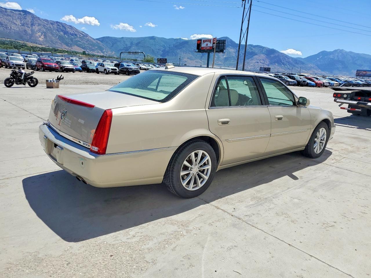 2009 Cadillac Dts - Фото 3