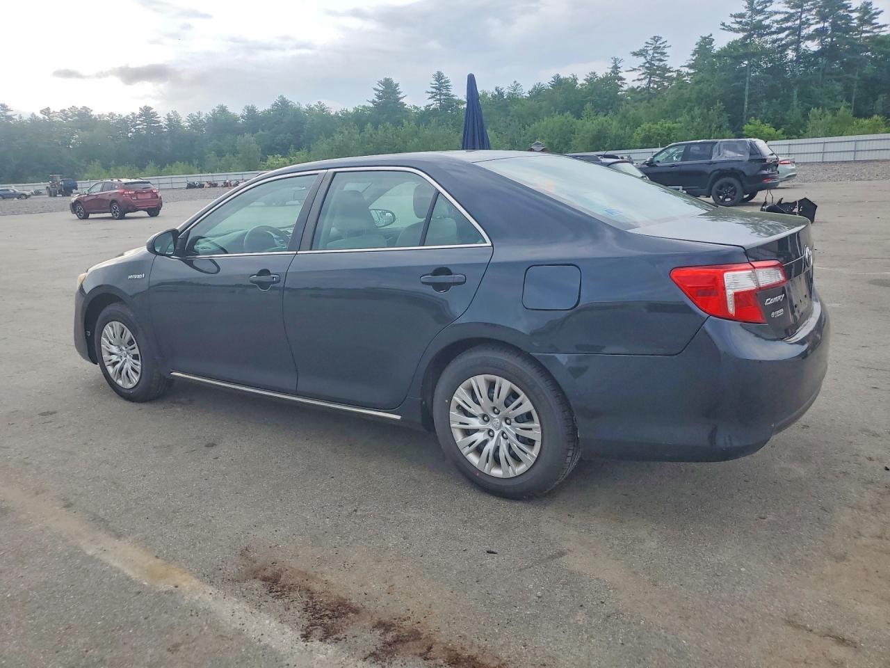 2014 Toyota Camry Hybrid Le - Фото 2