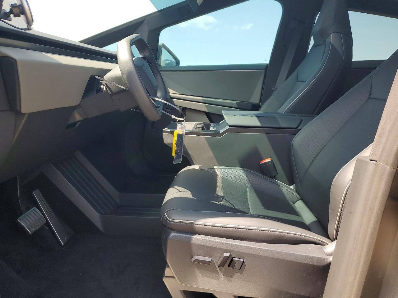 2024 Tesla Cybertruck - Фото 7