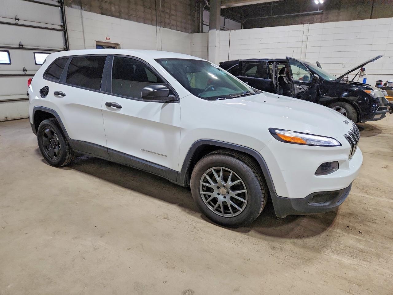 2017 Jeep Cherokee Sport - Фото 4