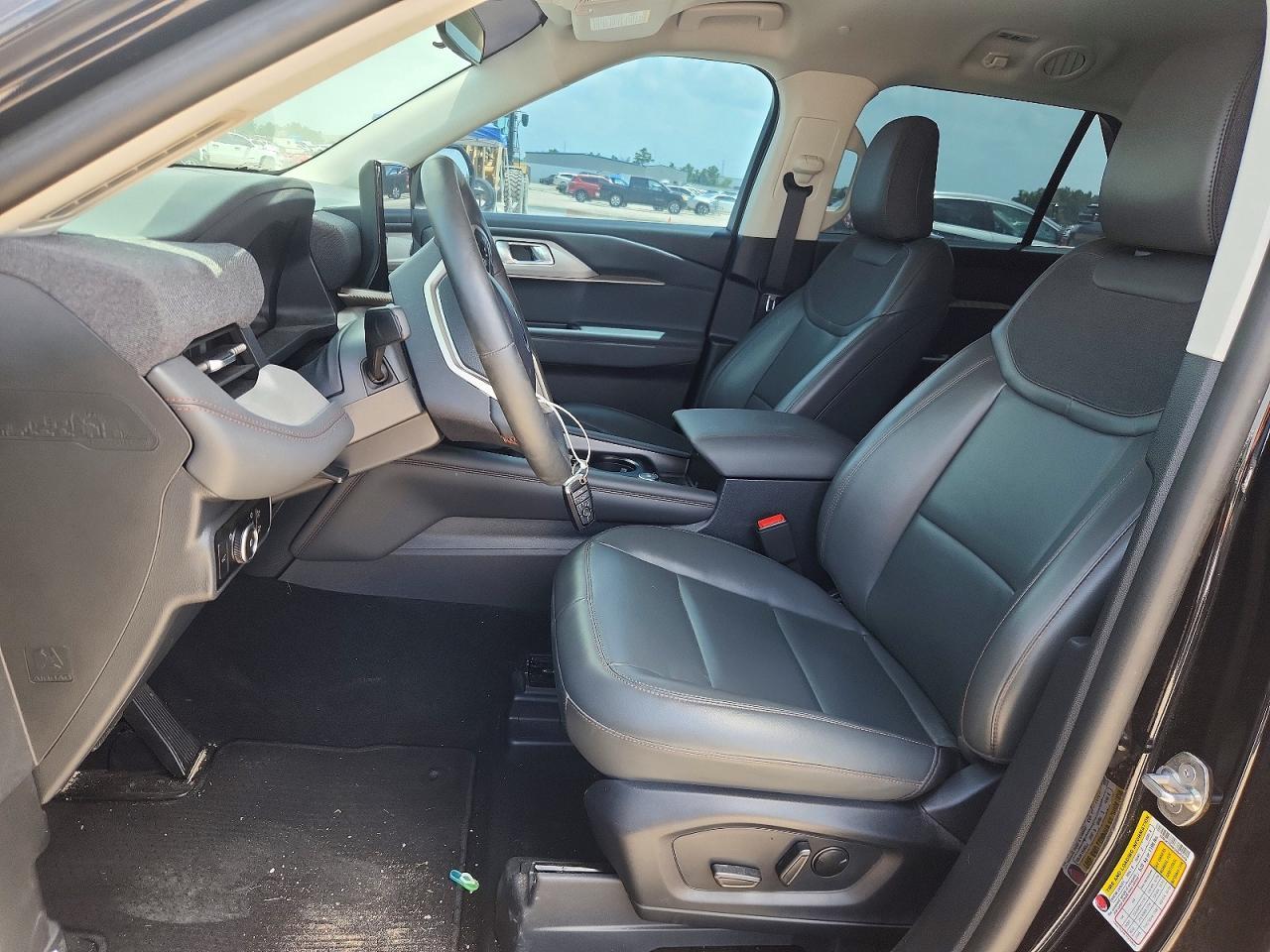 2025 Ford Explorer Active - Фото 7
