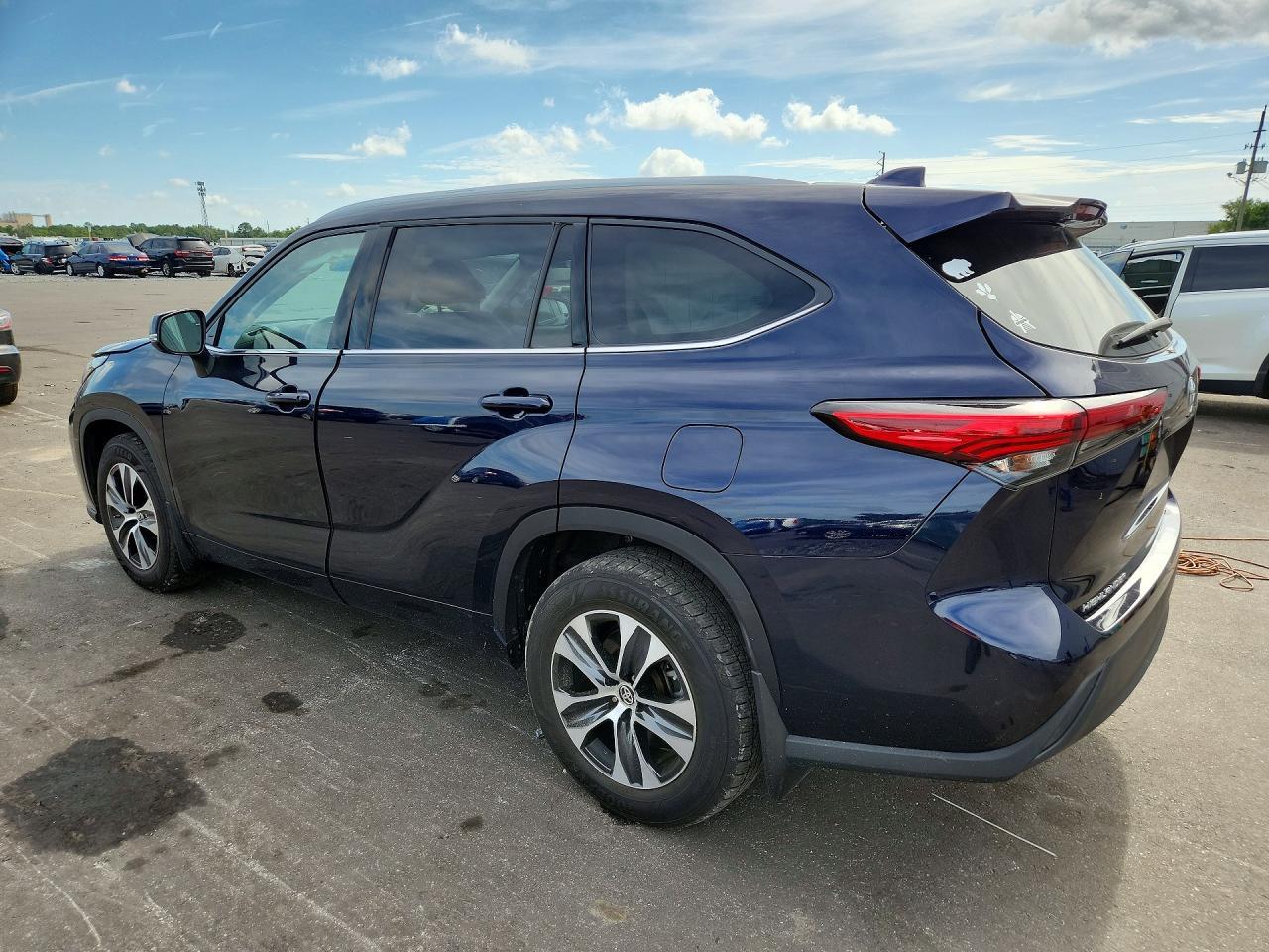 2020 Toyota Highlander Xle - Фото 2