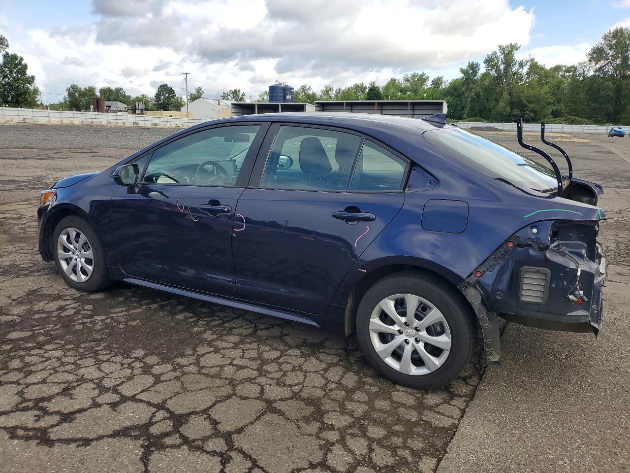 2021 Toyota Corolla Le - Фото 2