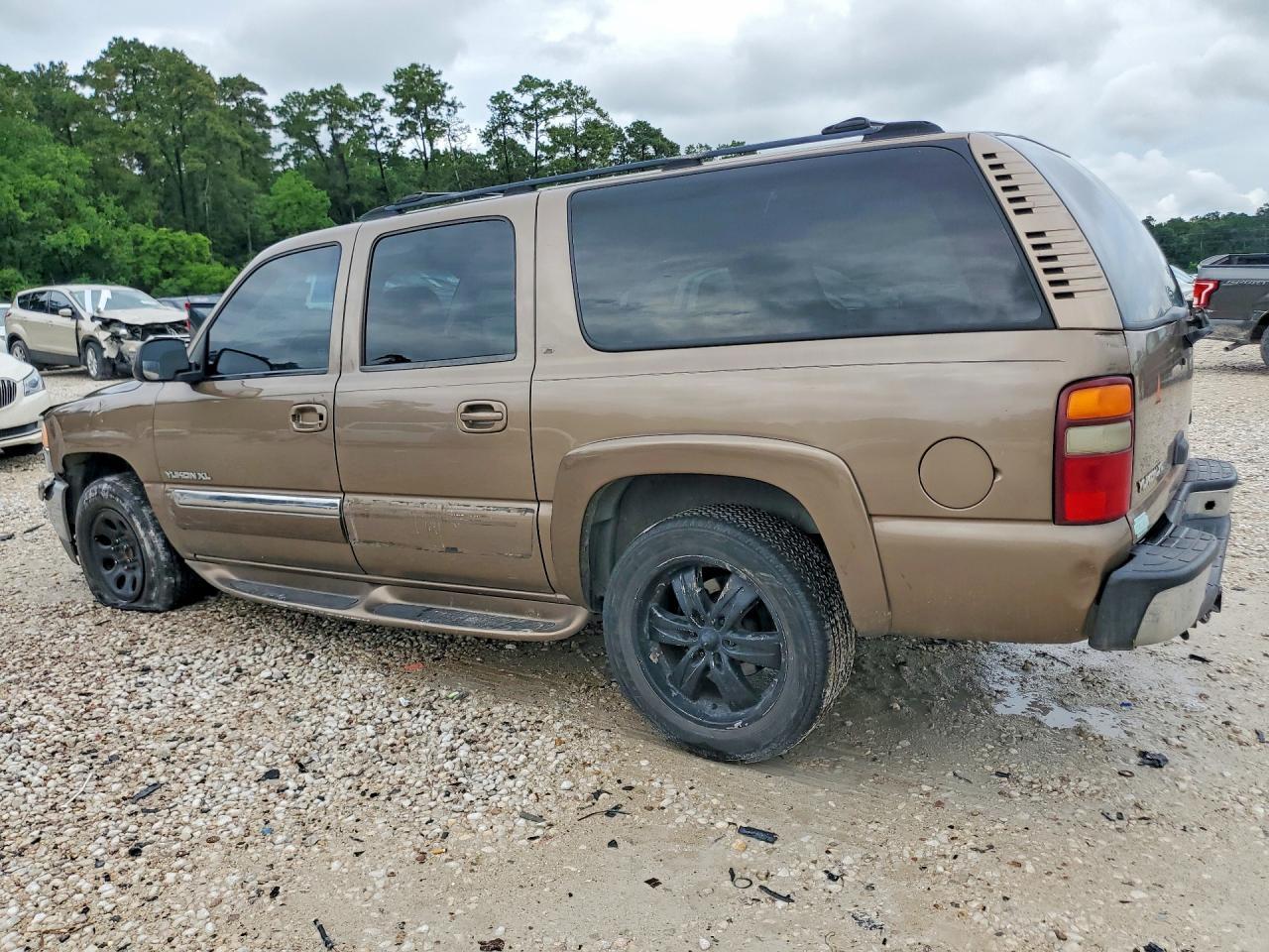 2003 GMC Yukon Xl C1500 - Фото 2