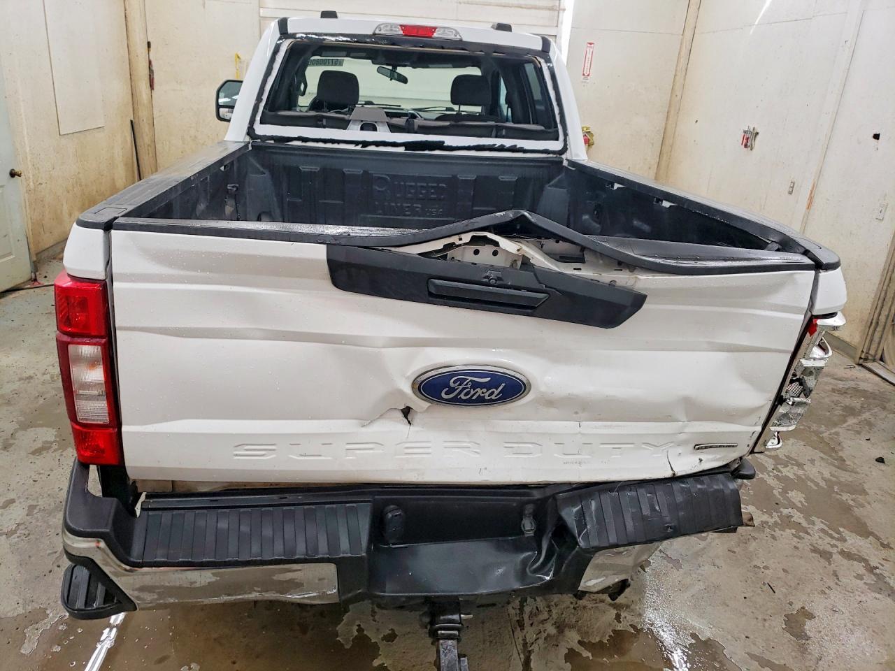 2022 Ford F250 Super Duty - Фото 6