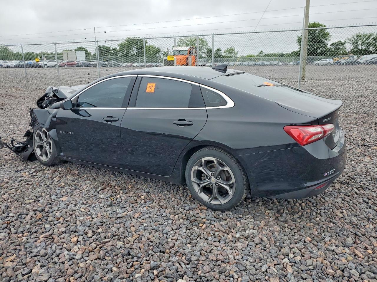 2020 Chevrolet Malibu - Фото 2