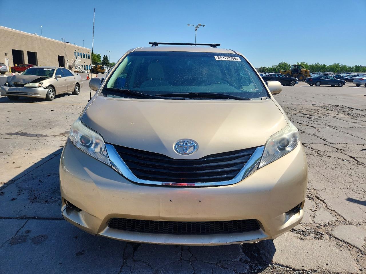 2013 Toyota Sienna Le - Image 5