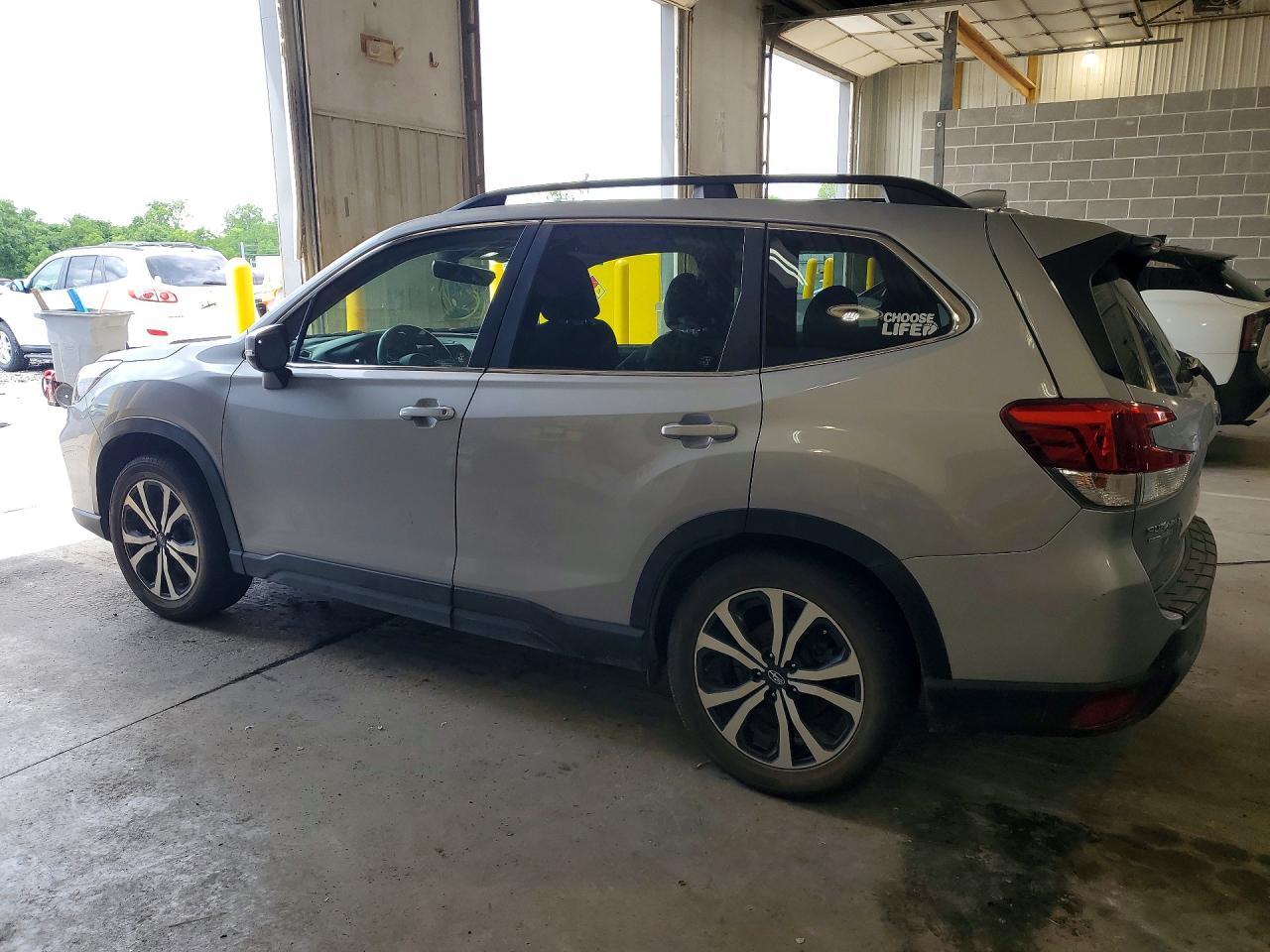 2019 Subaru Forester Limited - Фото 2