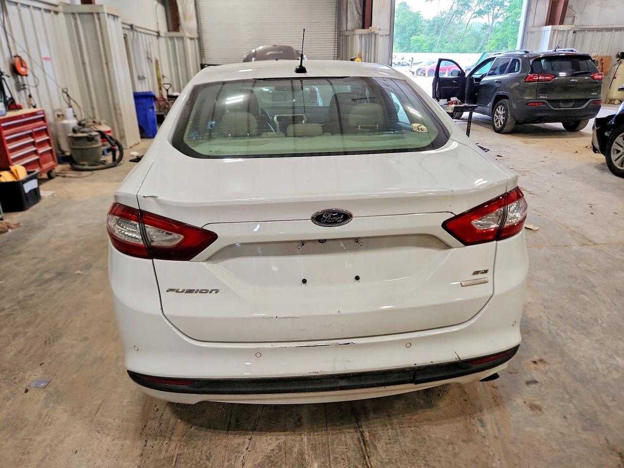 2016 Ford Fusion Se - Фото 6