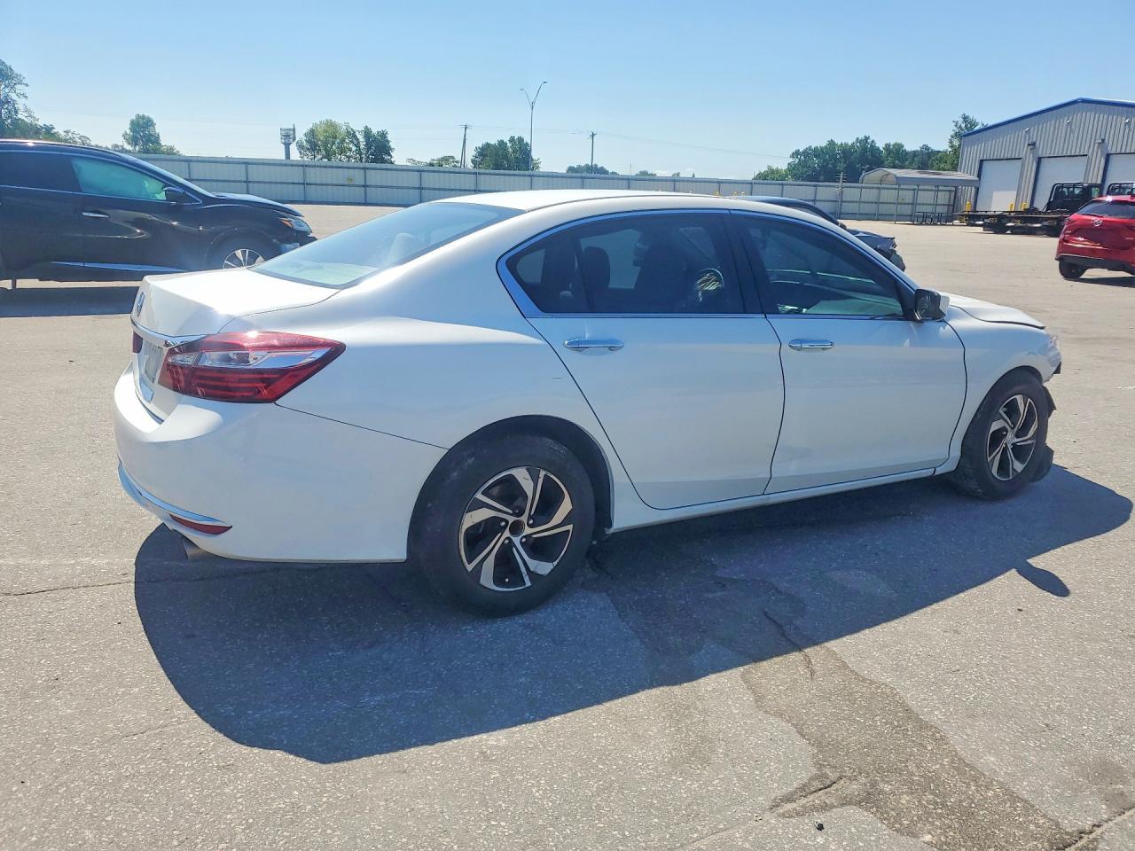 2017 Honda Accord Lx - Фото 3