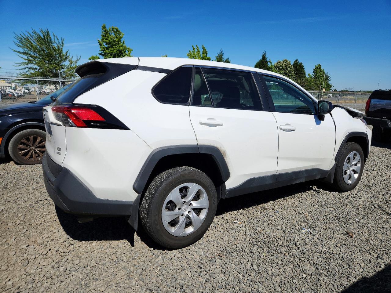 2025 Toyota Rav4 Le - Фото 3