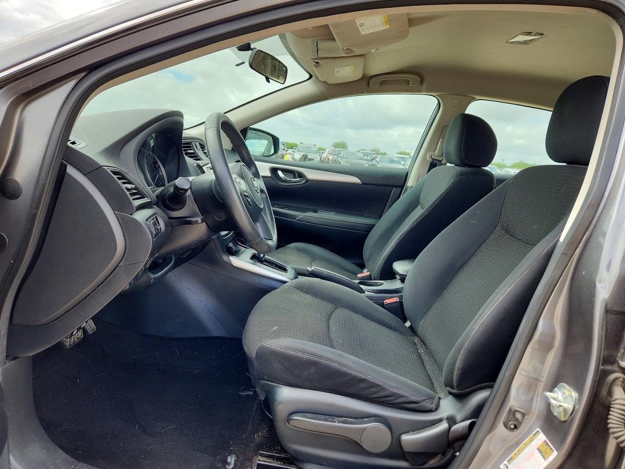 2019 Nissan Sentra S - Фото 7