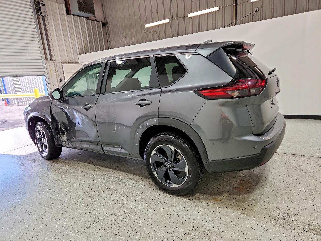 2025 Nissan Rogue Sv - Image 2