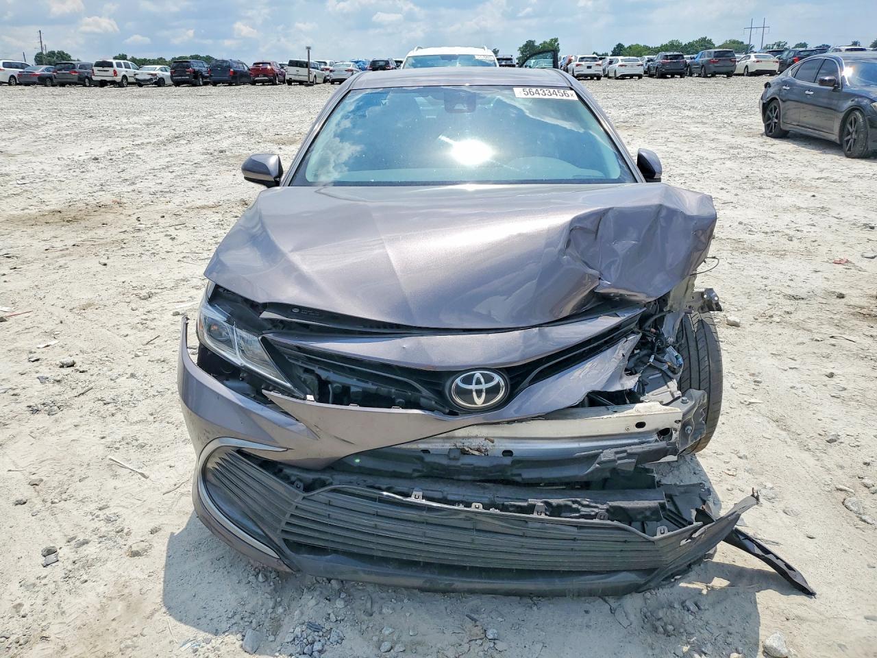 2022 Toyota Camry Le - Фото 5