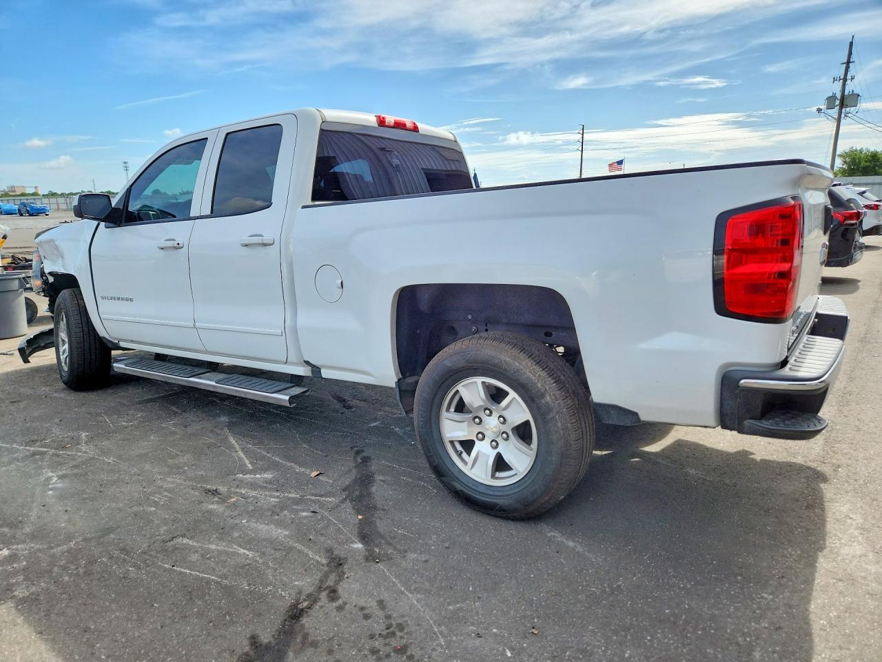 2018 Chevrolet Silverado C1500 Lt - Image 2