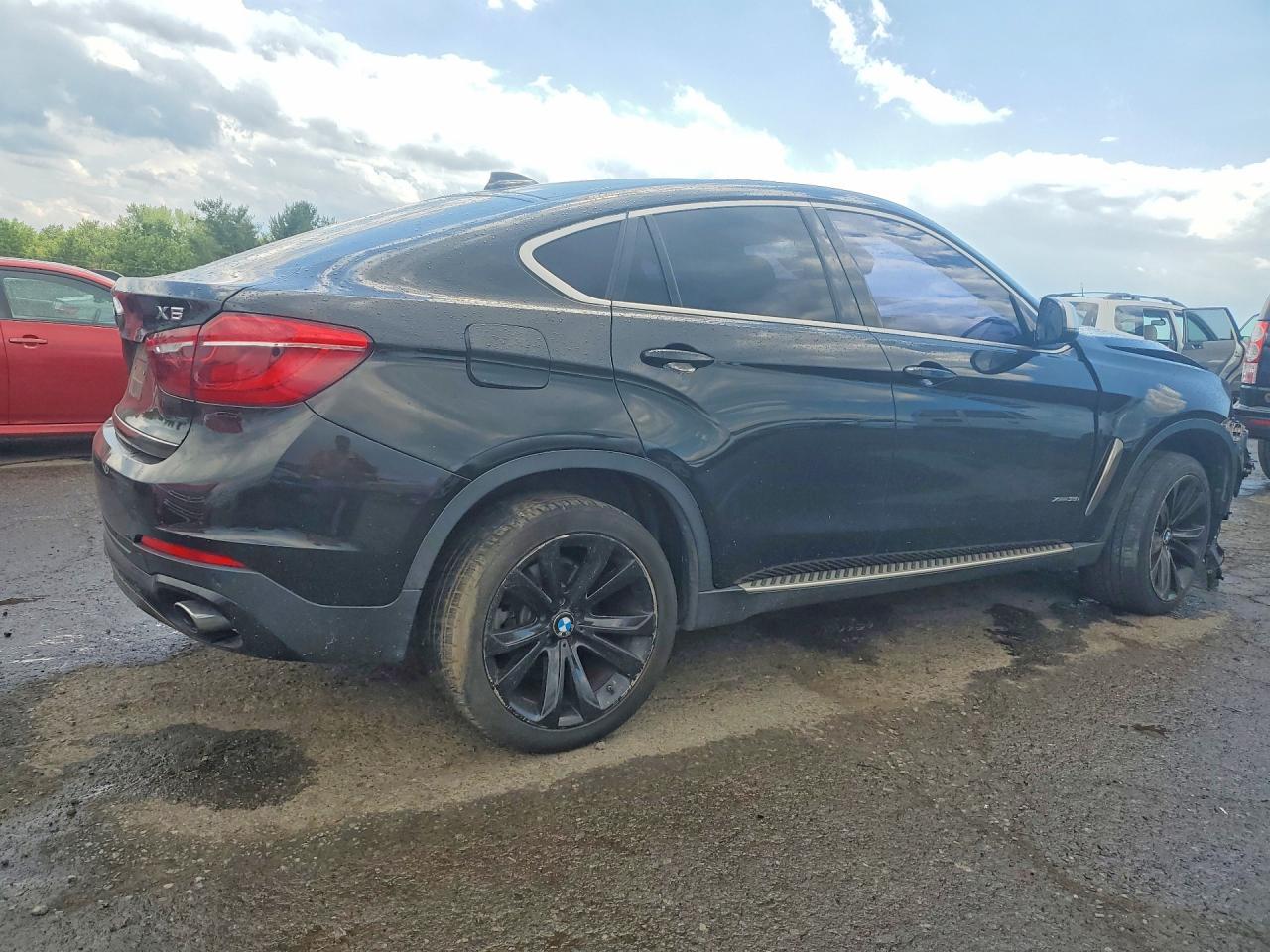2015 BMW X6 xDrive35I - Фото 3