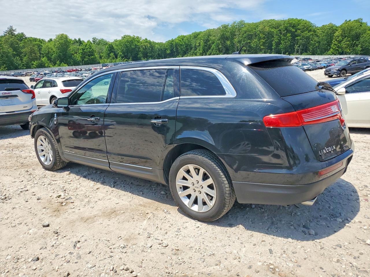 2015 Lincoln Mkt - Фото 2