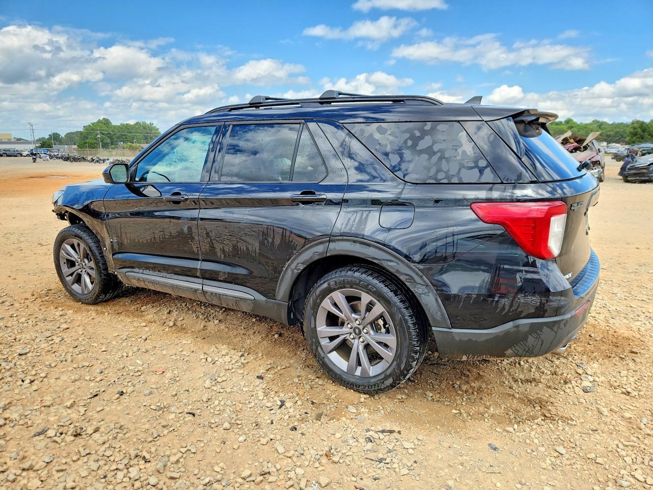 2023 Ford Explorer Xlt - Image 2