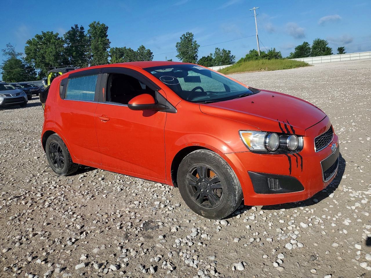 2013 Chevrolet Sonic Lt - Фото 4
