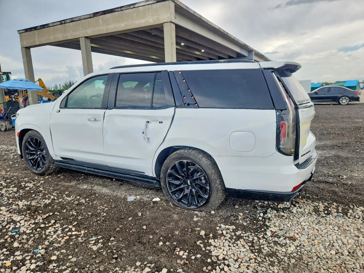 2023 Cadillac Escalade Sport - Фото 2