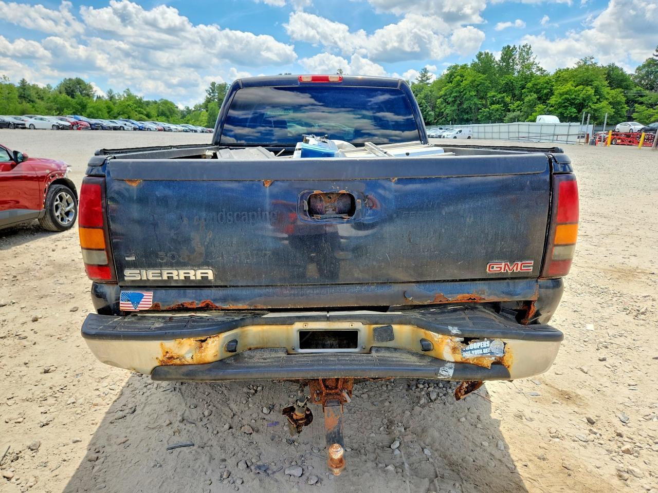2005 GMC Sierra K2500 Heavy Duty - Image 6