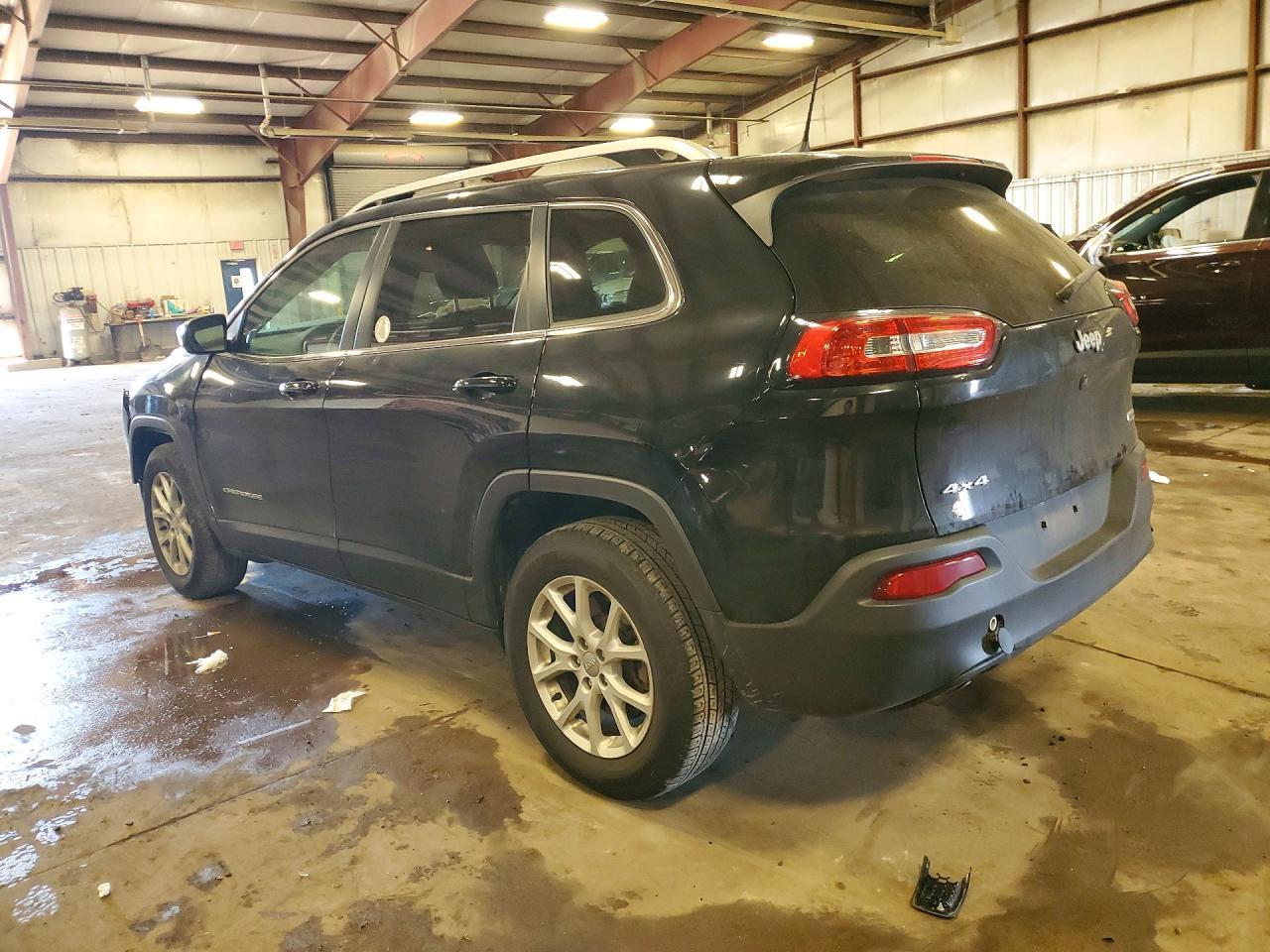 2017 Jeep Cherokee Latitude - Image 2