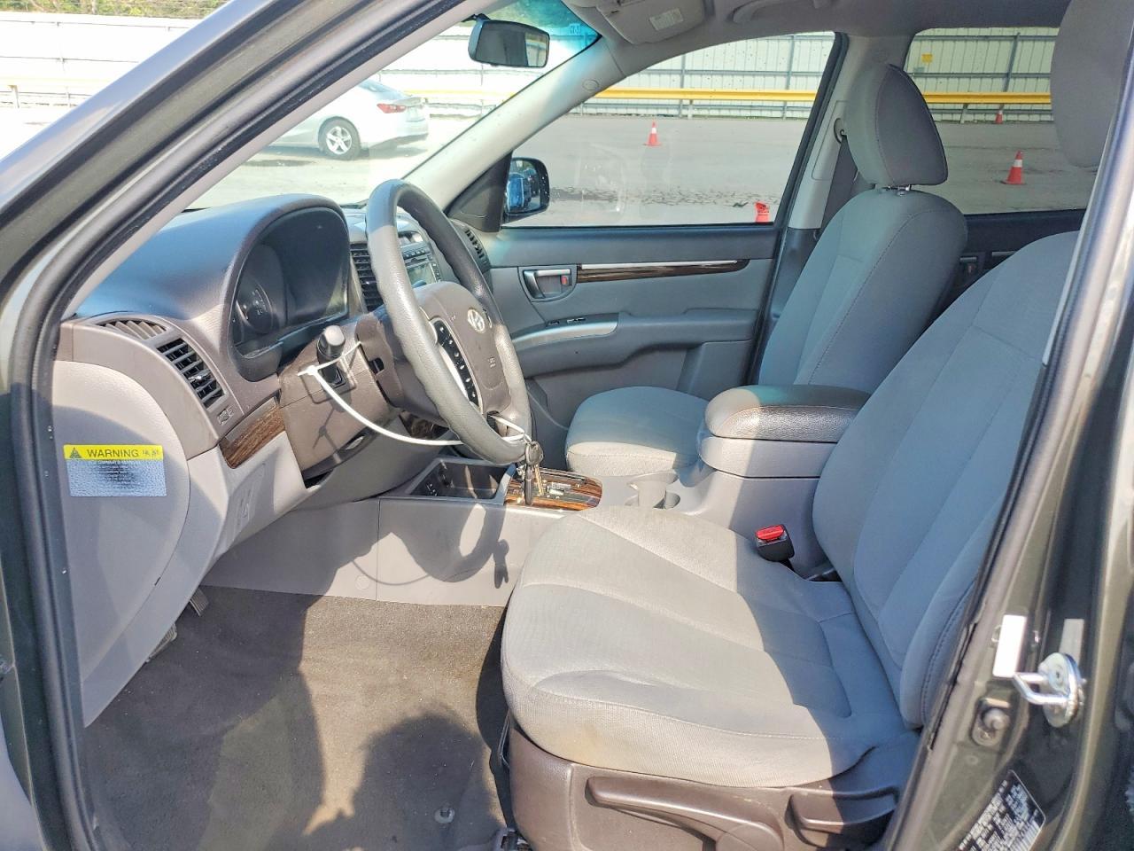 2011 Hyundai Santa Fe Gls - Image 7